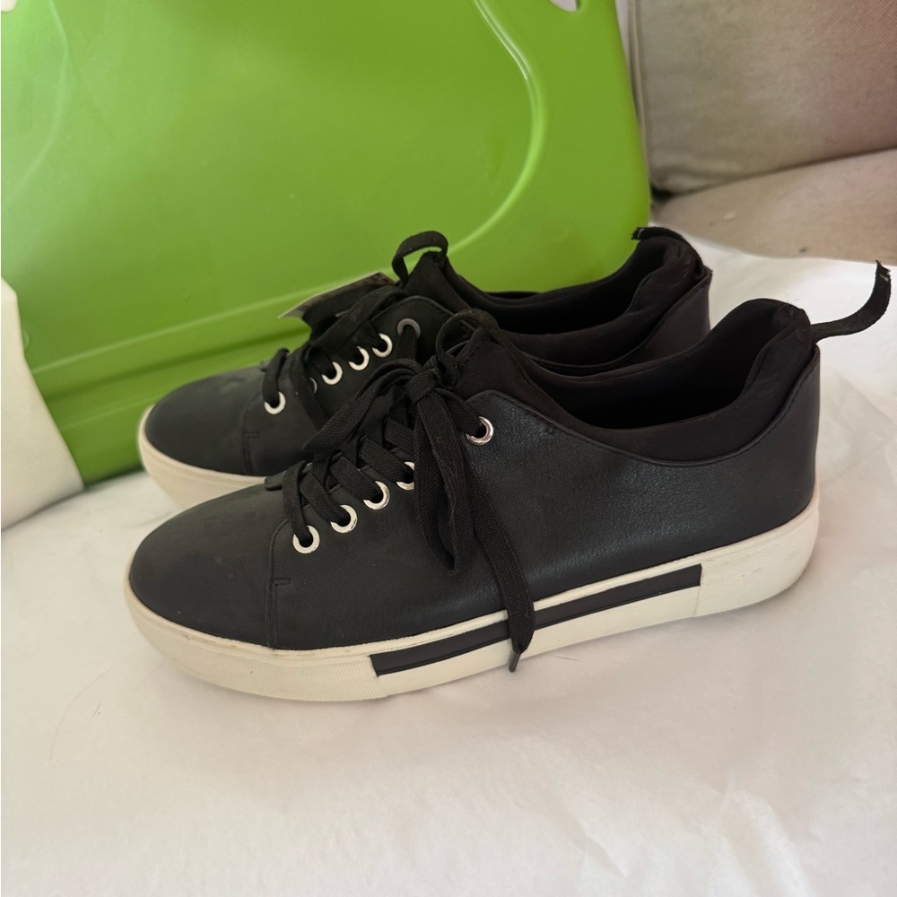 J/slides black leather sneakers.  NEW. size 8